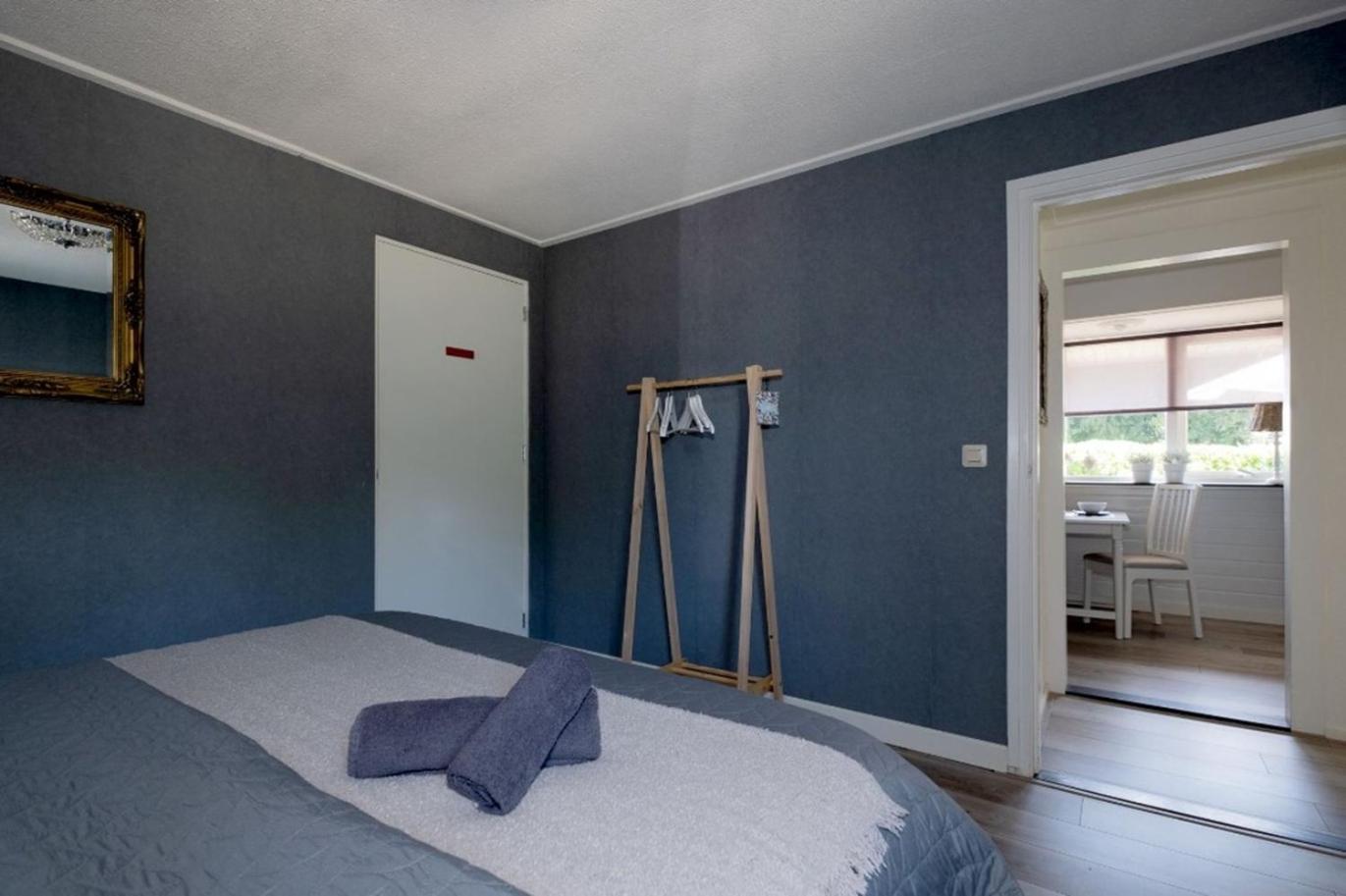 B & B Het Veurhuus Erica Værelse billede